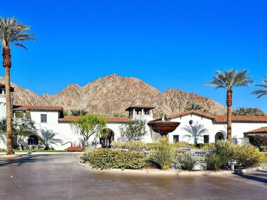 Resort King Studio With Private Balcony 064622 La Quinta Exterior photo